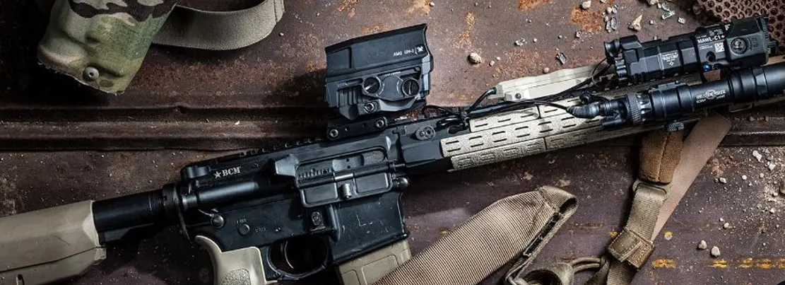 Celowniki kolimatorowe i holograficzne