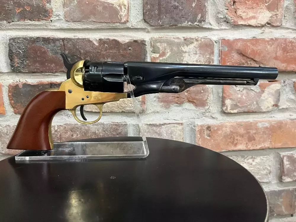 Rewolwer czarnoprochowy Colt 1862 8