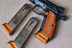 Sprzedam pistolet sportowy CZ Shadow 2 Orange