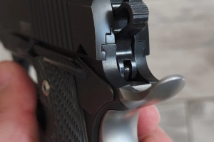 BUL 1911 Commander Classic .45 ACP + 800 szt.