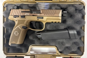 PISTOLET FN 502 T FDE/FDE 1X15 kal. 22 LR