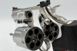 Colt King Cobra 2,5" – polerowana stal, kolekcjonerski