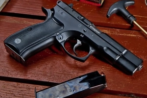 Legenda czeskiej broni: Kompleksowy przewodnik po serii CZ 75