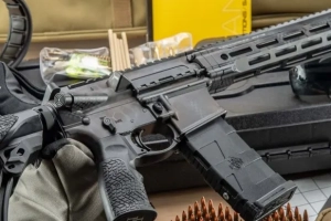 Daniel Defense DDM4 - szczegółowa analiza karabinu dla profesjonalistów.